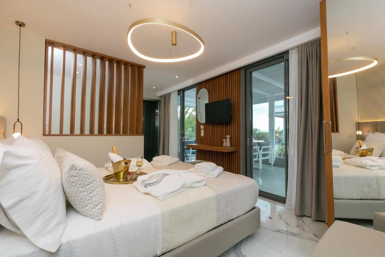 Pachis Escape Suites Экстерьер фото