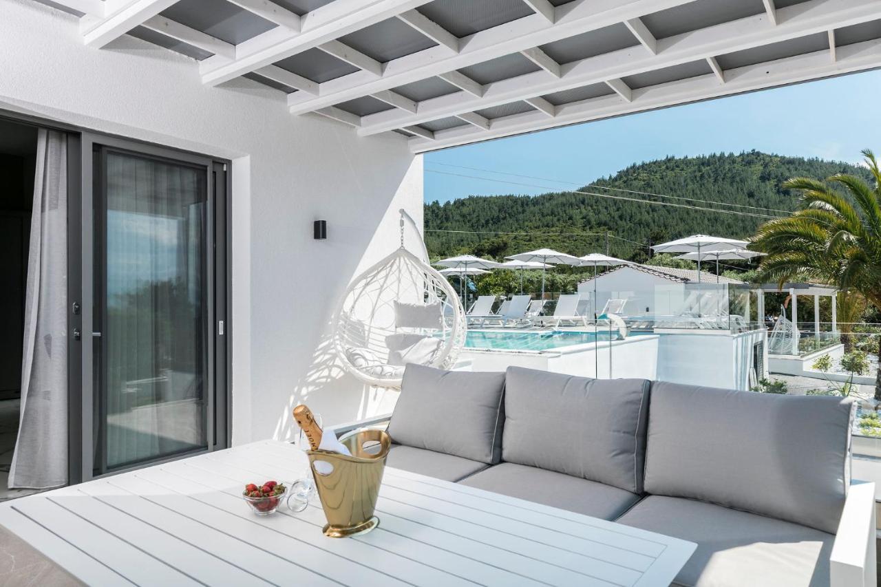 Pachis Escape Suites Экстерьер фото